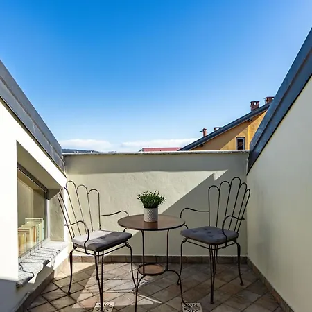 Apartamento L'atelier, Artistc Luxury Apartment, Ac Wifi, Garage, Arona